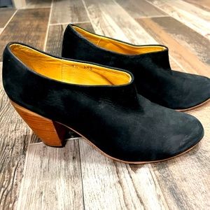 Dieppa Restrepo black nubuck mule in size 9.5